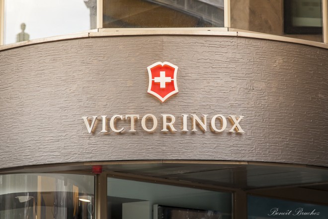 Victorinox Genève - Flagship Store : Couteaux suisses et plus