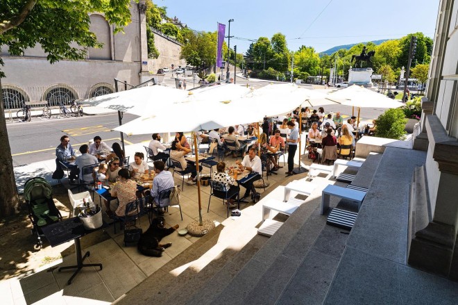 Café de La Plage : Gastronomie dans cadre historique